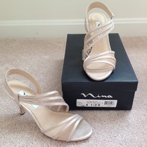 Ladies NINA dress sandals.  Taupe.  Like new!